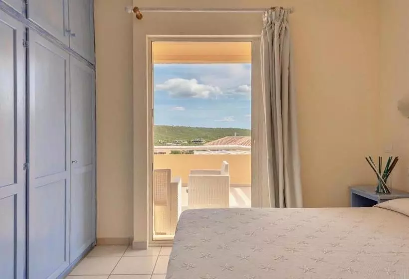 Residence A Golfo Di Marinella A 450 Mt Dal Mare