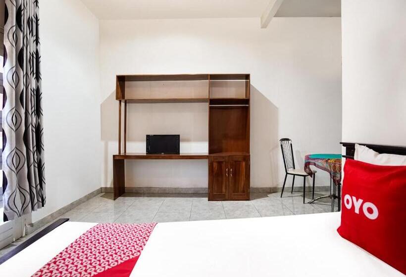 호텔 Tutus Homestay Syariah Redpartner