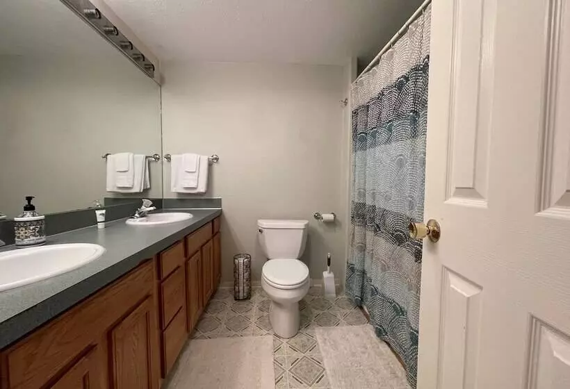 Bayshore Rv Park & Guest Suites