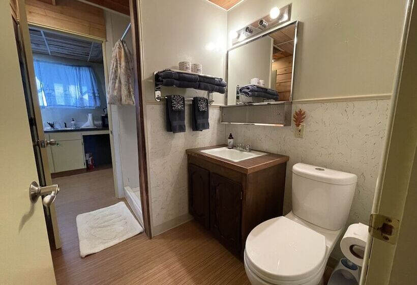 Bayshore Rv Park & Guest Suites