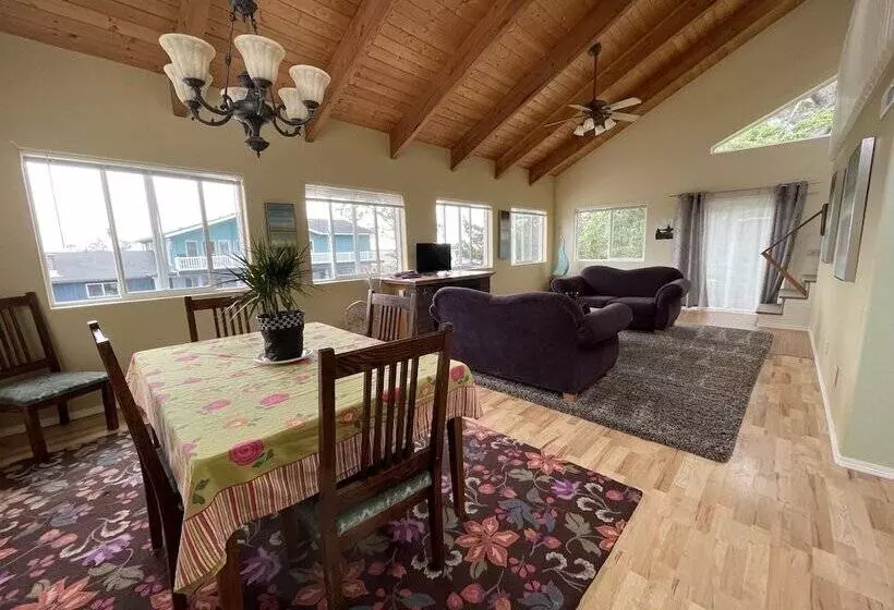 Bayshore Rv Park & Guest Suites