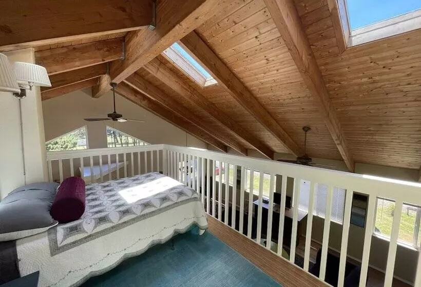 Bayshore Rv Park & Guest Suites