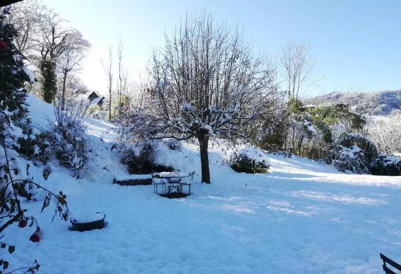 Aamiaismajoitus (B&B) Eco Logis Mad In Belledonne