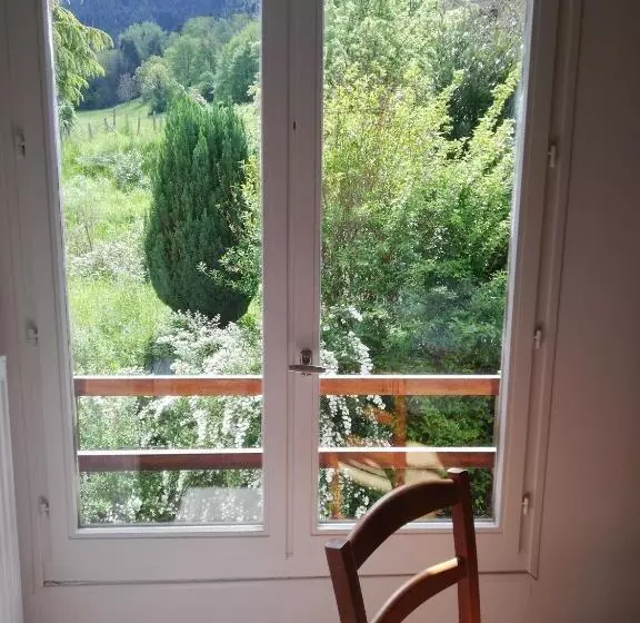 Aamiaismajoitus (B&B) Eco Logis Mad In Belledonne