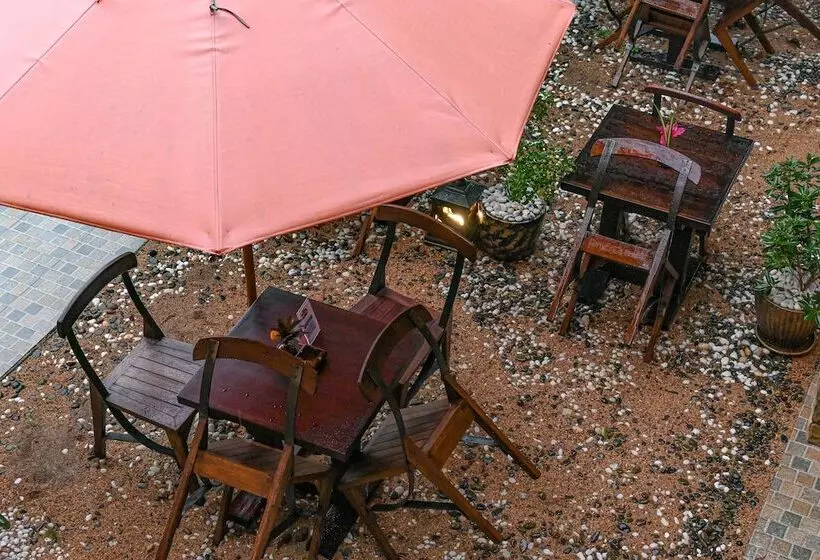 Hotelli Cascade Tara