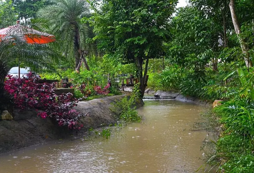 Hotelli Cascade Tara