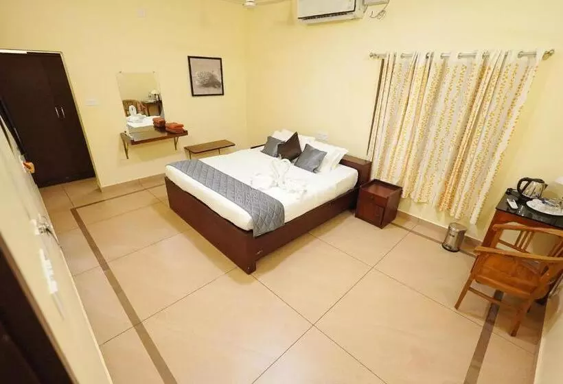 Pension Athirapilly On The Rocks