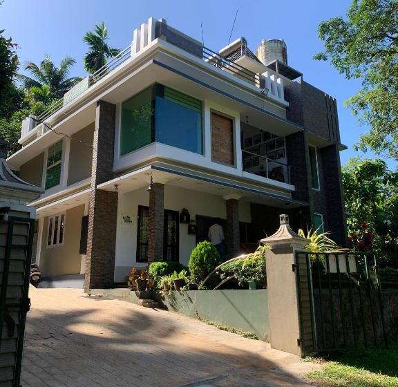 Pensjonat Athirapilly On The Rocks