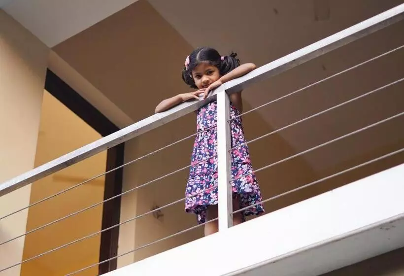 Pension Athirapilly On The Rocks