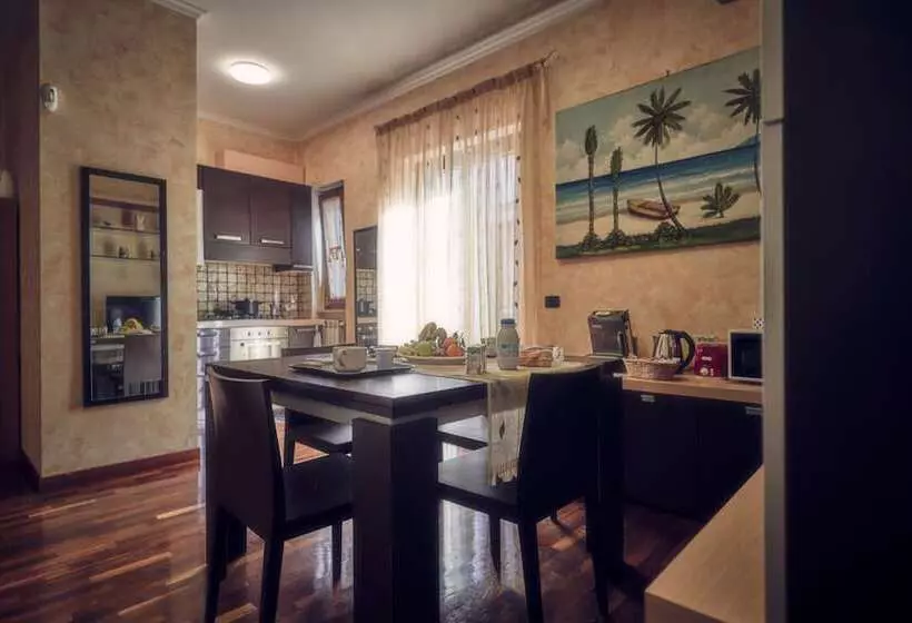 Aamiaismajoitus (B&B) Travelershome Ciampino 212 Central Station