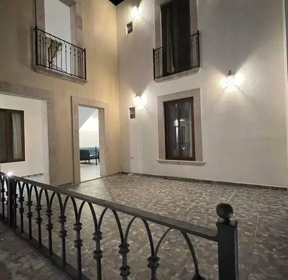 ホテル Casona 1530