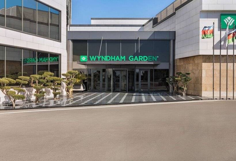 هتل Wyndham Garden Baku