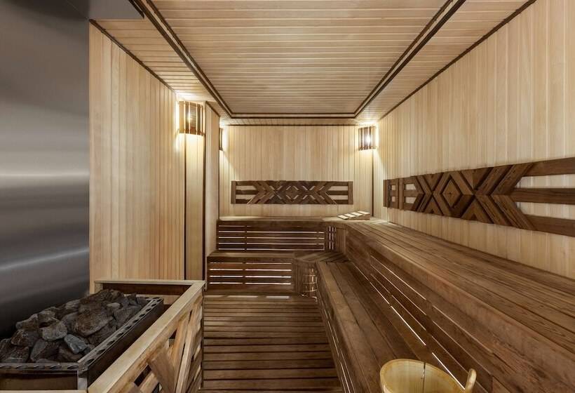 هتل Wyndham Garden Baku