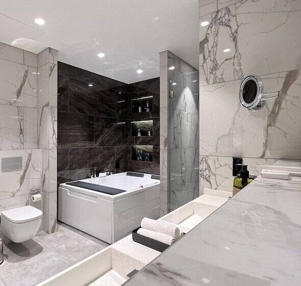 هتل Wyndham Garden Baku