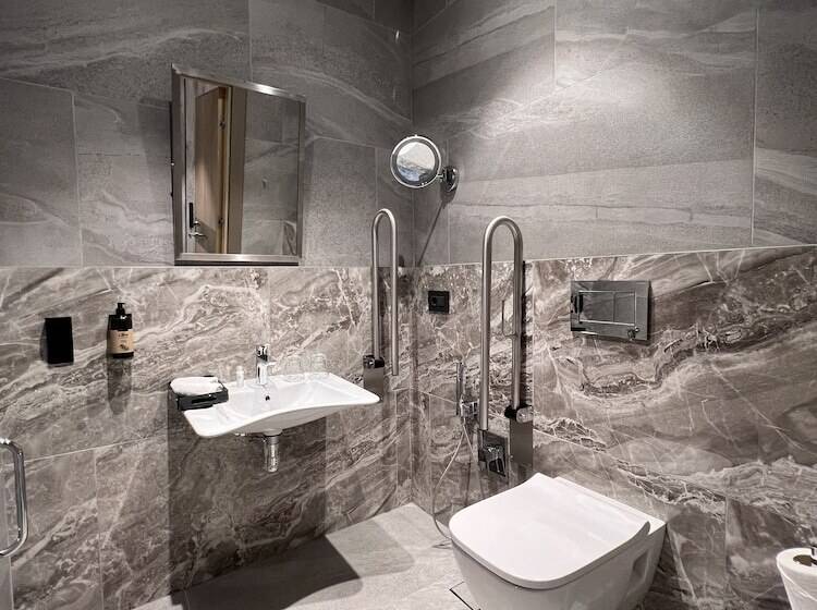 هتل Wyndham Garden Baku