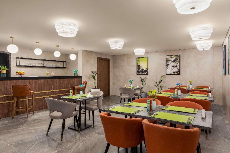 هتل Wyndham Garden Baku