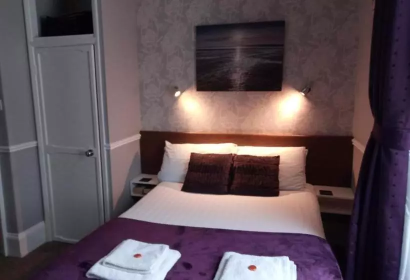 צימר Lawnswood Guest House