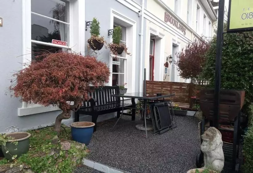 ベッドアンドブレックファースト Lawnswood Guest House