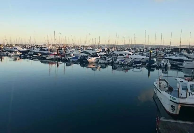 ベッドアンドブレックファースト Lawnswood Guest House