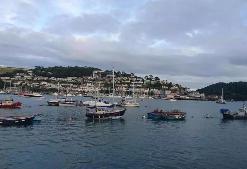 ベッドアンドブレックファースト Lawnswood Guest House