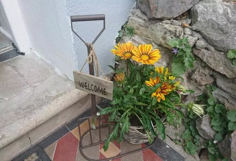 ベッドアンドブレックファースト Lawnswood Guest House