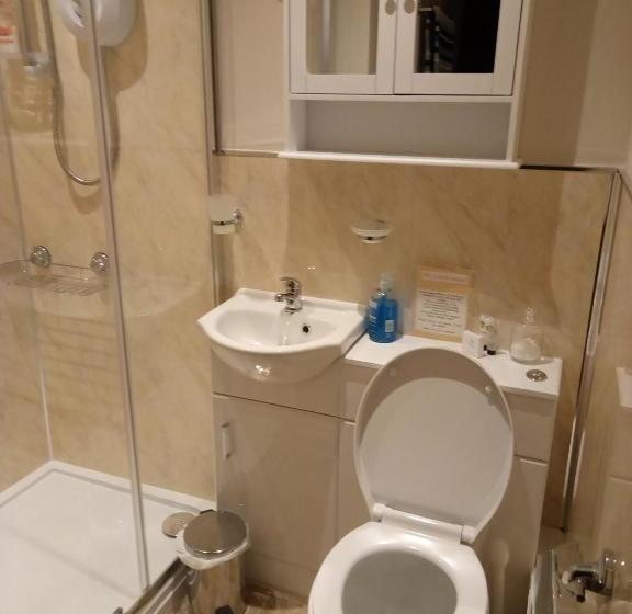 مبيت وإفطار Lawnswood Guest House