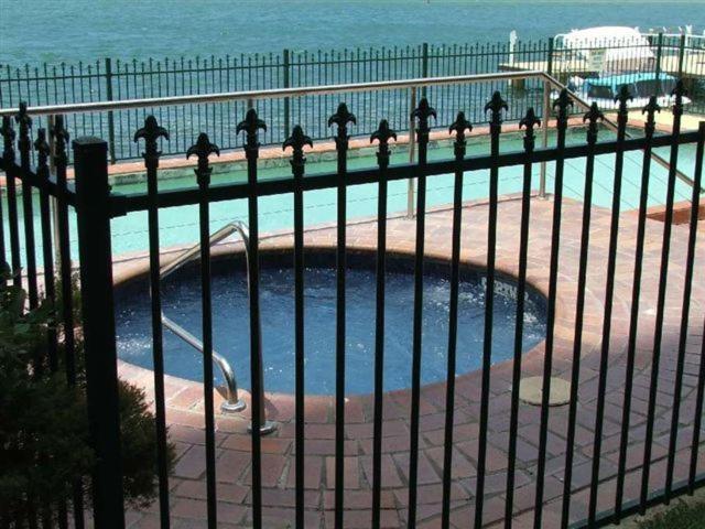 בית מלון כפרי Banyandah Towers