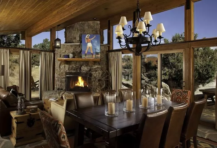 酒店 Brush Creek Ranch