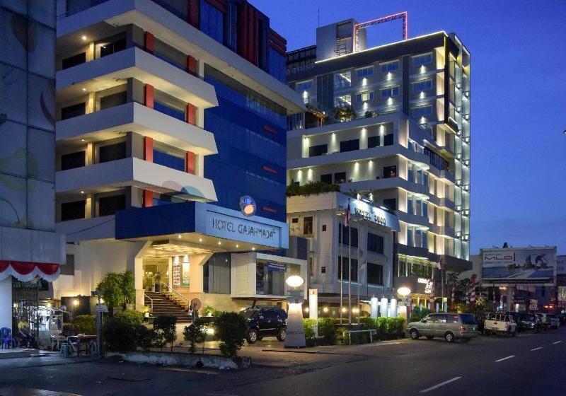 فندق Gajahmada