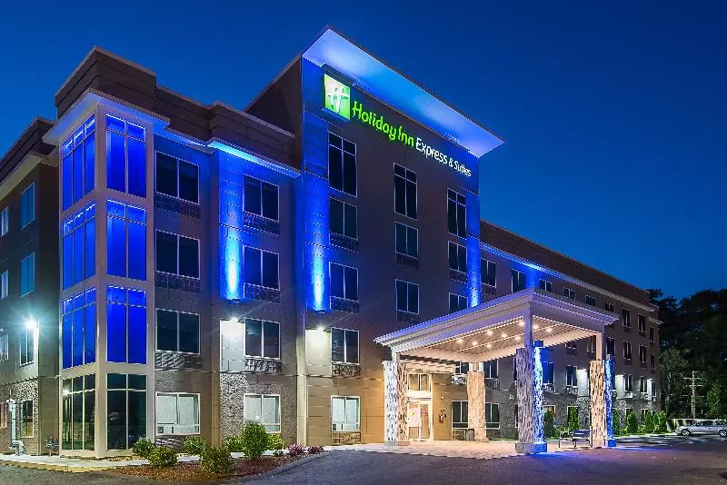 Отель Holiday Inn Express & Suites Norwood Boston Area By Ihg