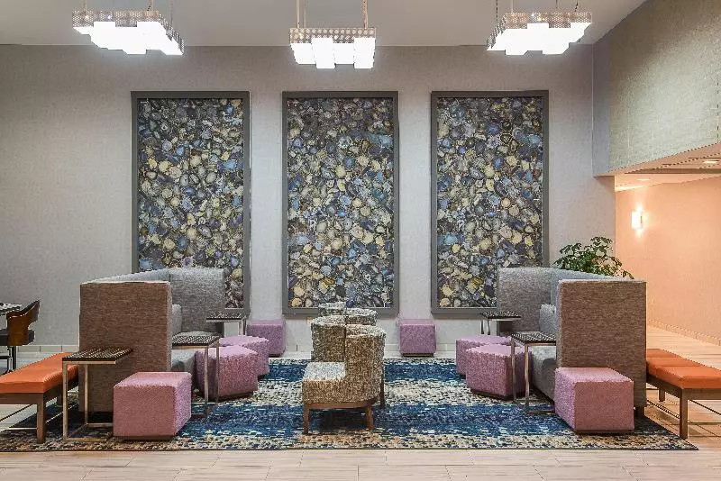 Отель Holiday Inn Express & Suites Norwood Boston Area By Ihg