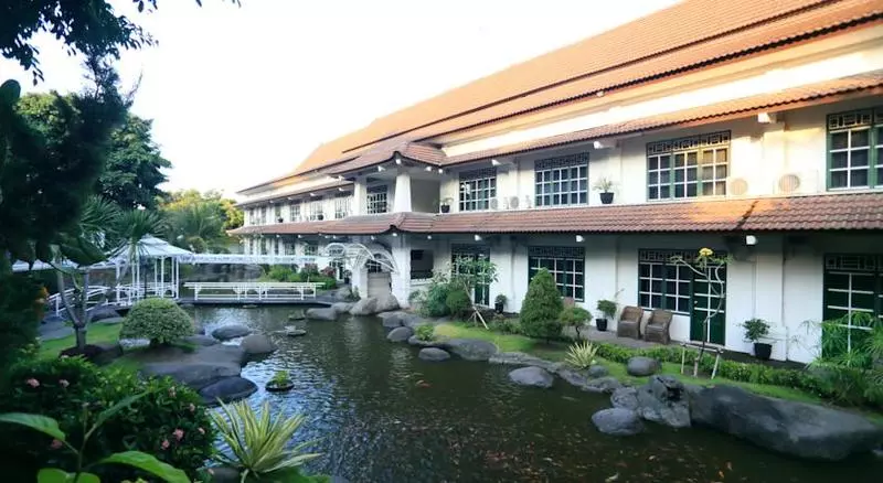 فندق Merdeka Kediri