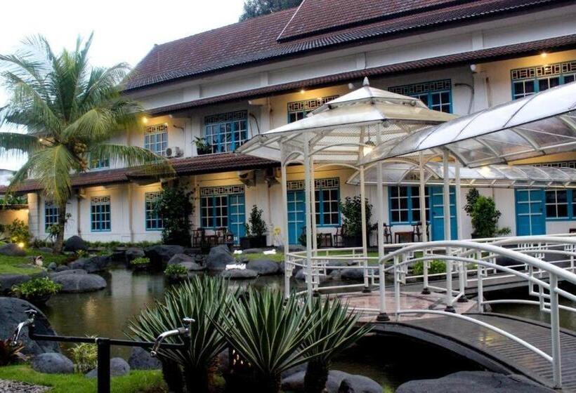 Hotel Merdeka Kediri