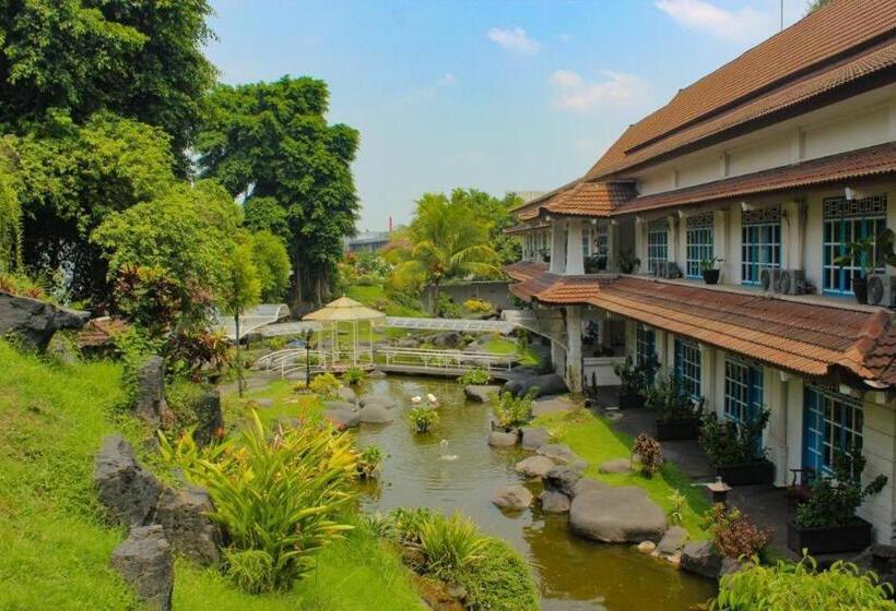 Hotel Merdeka Kediri