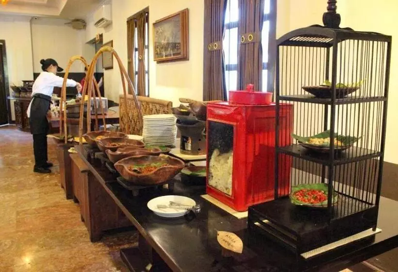 فندق Merdeka Kediri