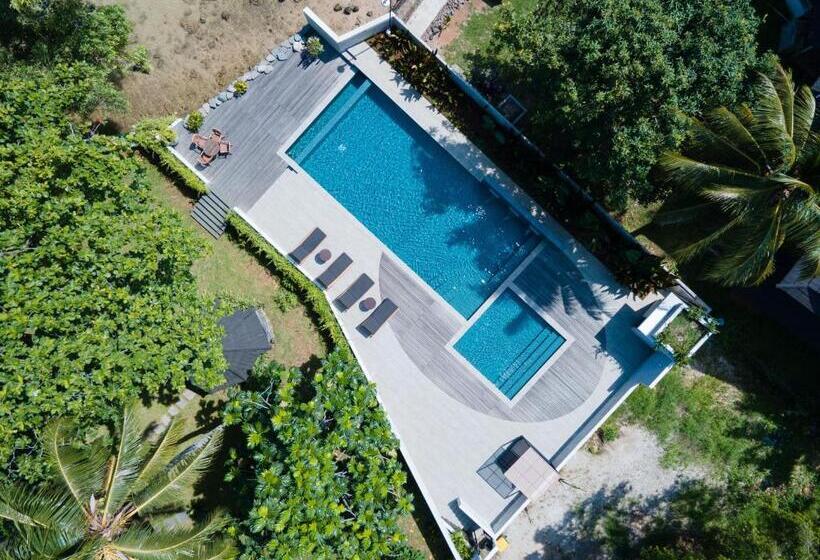 Hotel Mutiara Carita Cottages