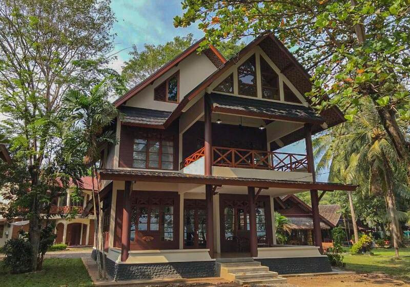 Hotel Mutiara Carita Cottages