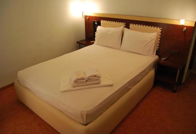 ホテル Panorama Sarande