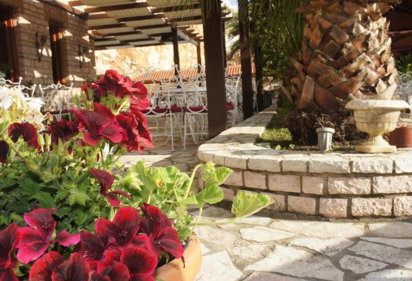 ホテル Panorama Sarande