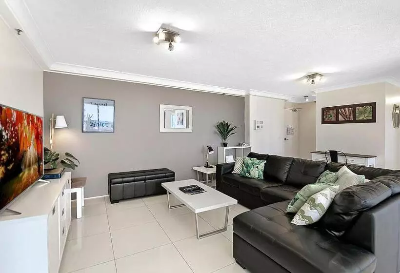 ホテル Surfers Century Oceanside Apartments