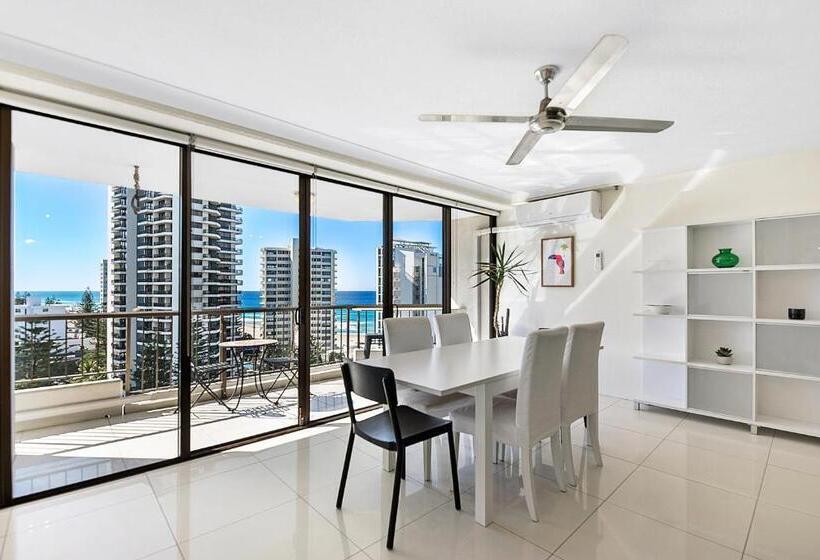 فندق Surfers Century Oceanside Apartments