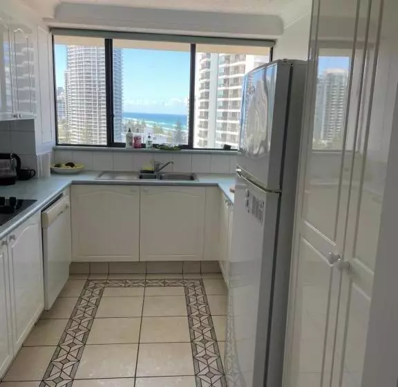 ホテル Surfers Century Oceanside Apartments