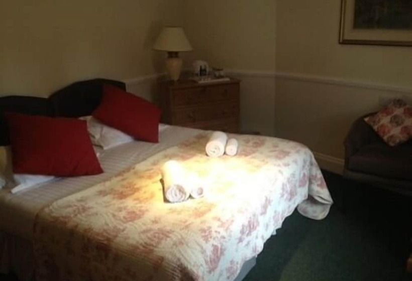 بنسيون The Nags Head