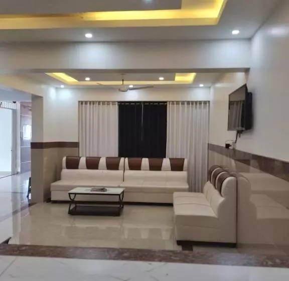 ホテル Dwarka Lodging & Boarding