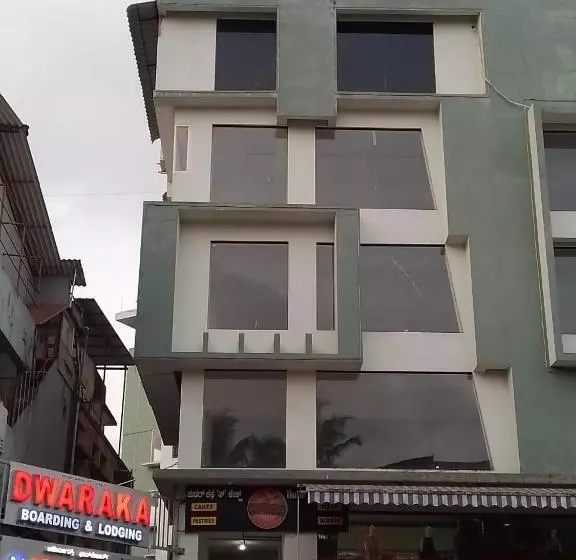 ホテル Dwarka Lodging & Boarding