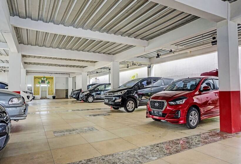 호텔 Oyo 91812 Nh Kost Syariah