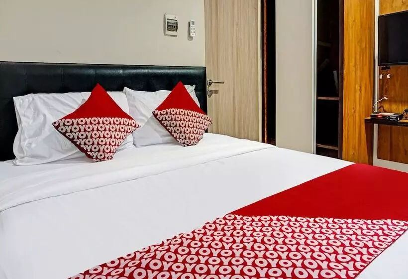 Hotelli Oyo 91812 Nh Kost Syariah