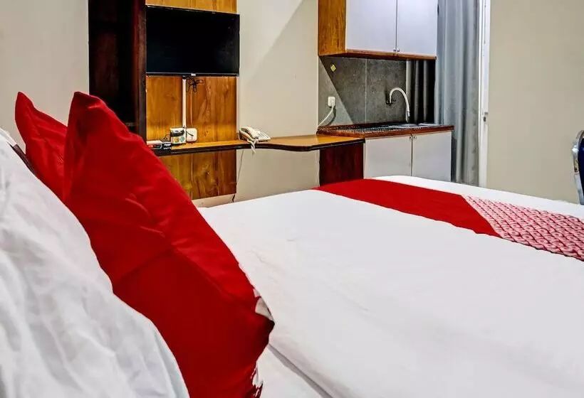 Hotelli Oyo 91812 Nh Kost Syariah