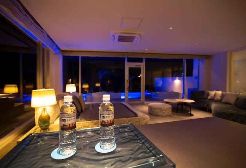 בית מלון כפרי Ronsard Resort Irabu