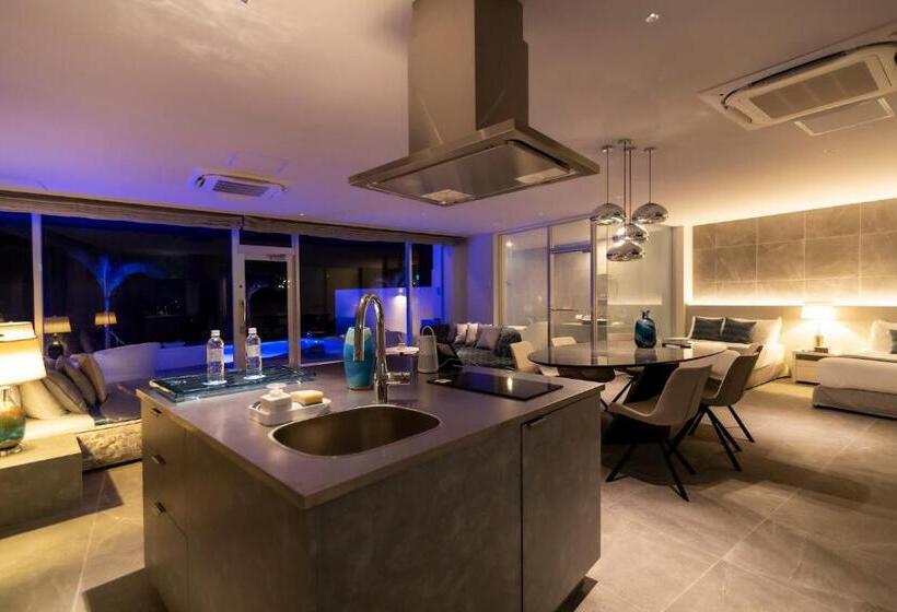 בית מלון כפרי Ronsard Resort Irabu